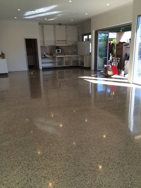 Open-plan kitchen and living, full gloss