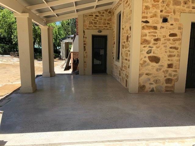 Stone homestead verandah, Crafers